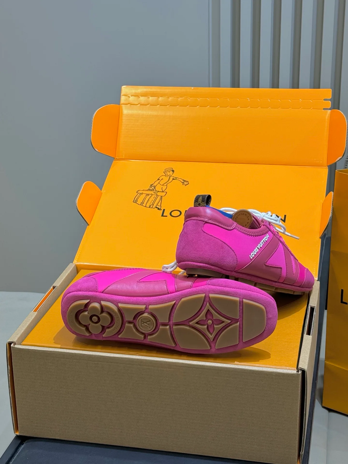 Кроссовки Женские Louis Vuitton 1130752