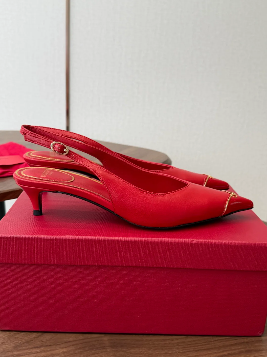 Босоножки Женские Valentino 17364702