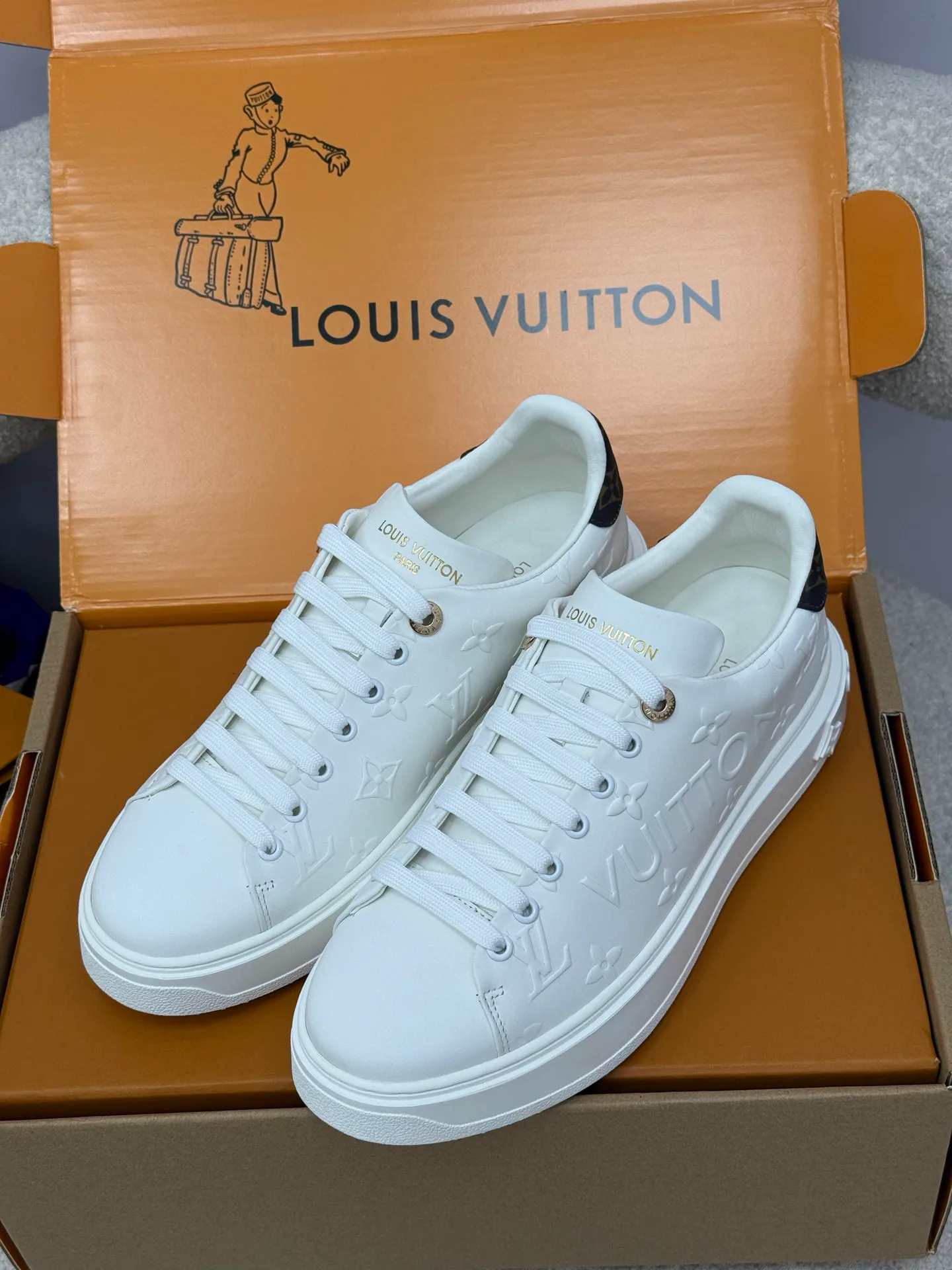 Кроссовки Женские Louis Vuitton 661277