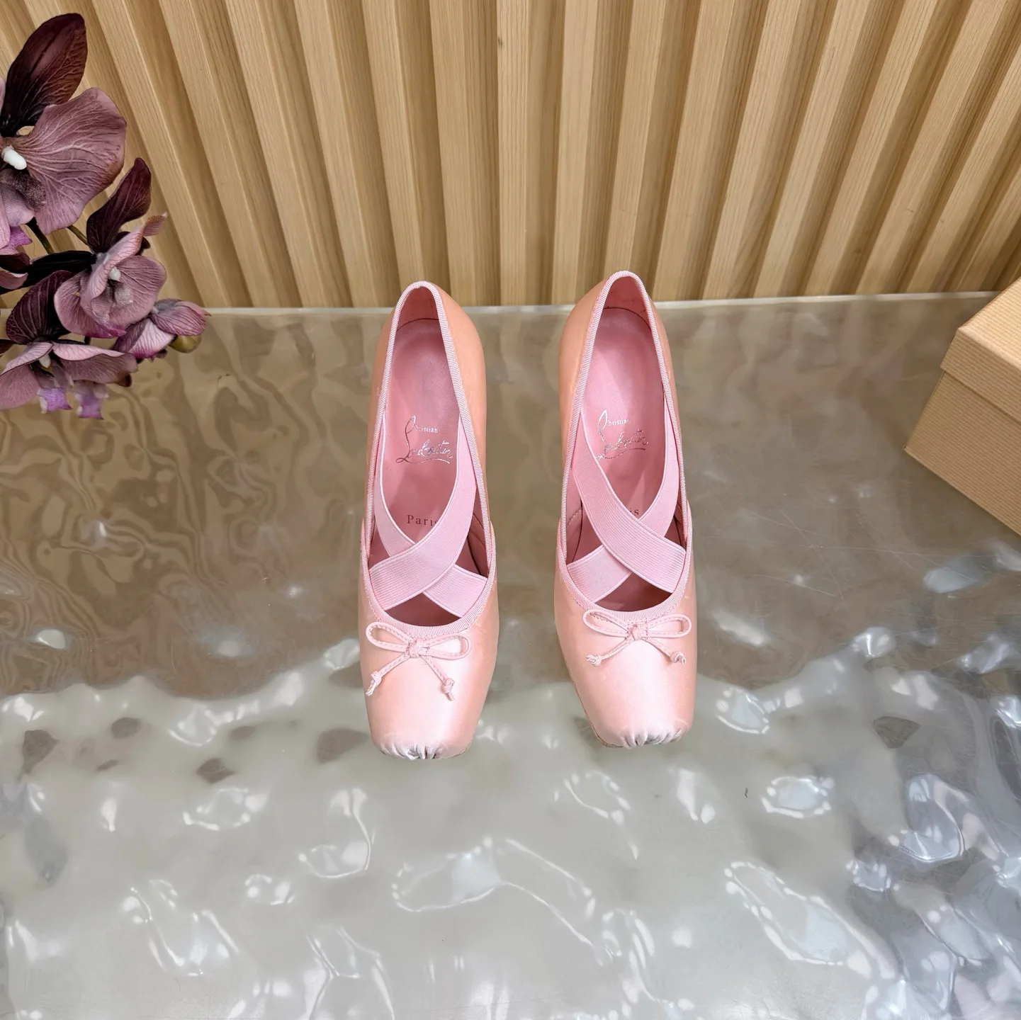 Туфли Женские Christian Louboutin 3901534