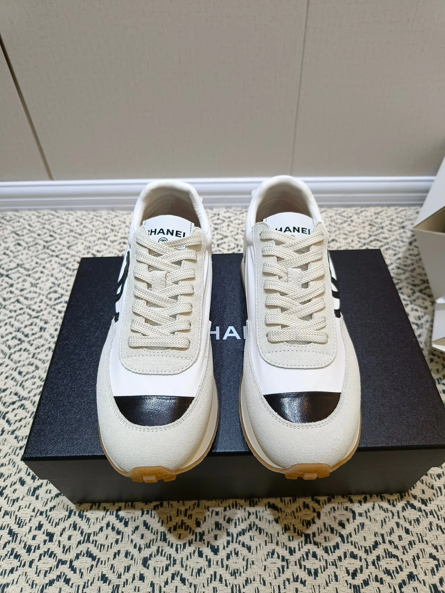 Кроссовки Женские Chanel 11564342