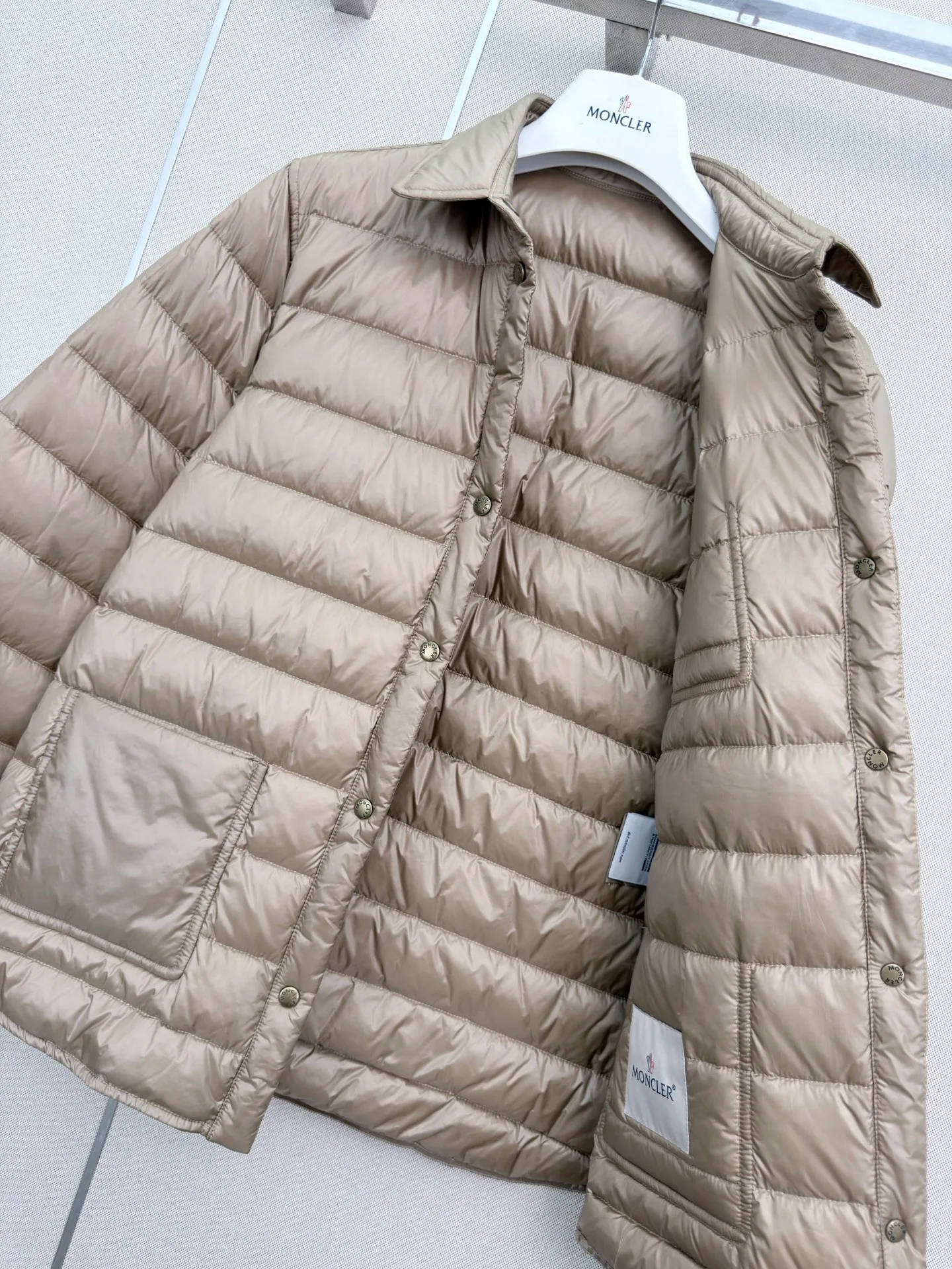 Куртки И Пуховики Женские Moncler 18108514