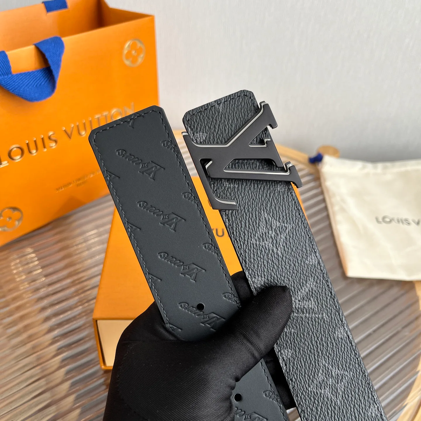 Ремни Louis Vuitton 10399066