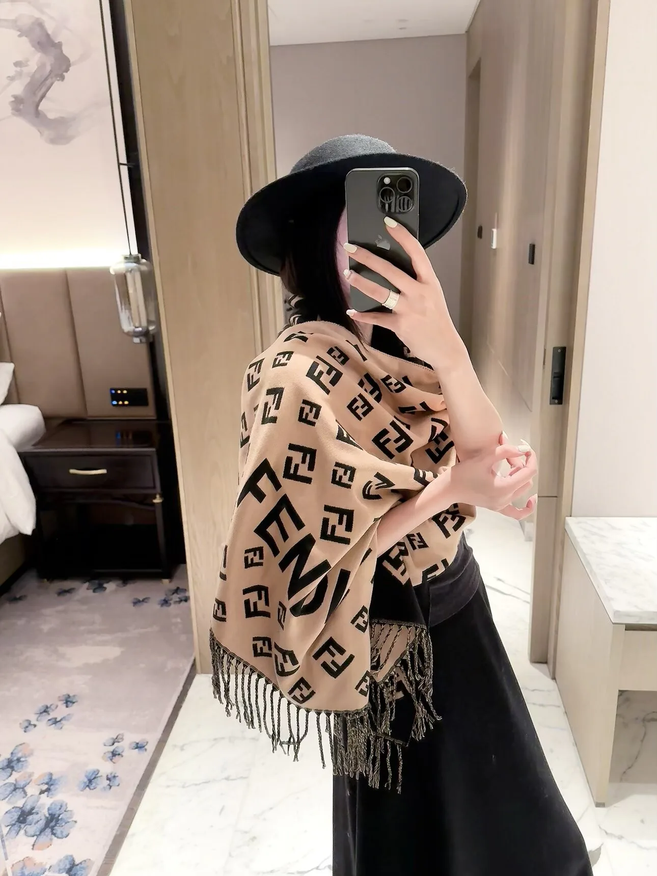 Шарфы Fendi 18427091