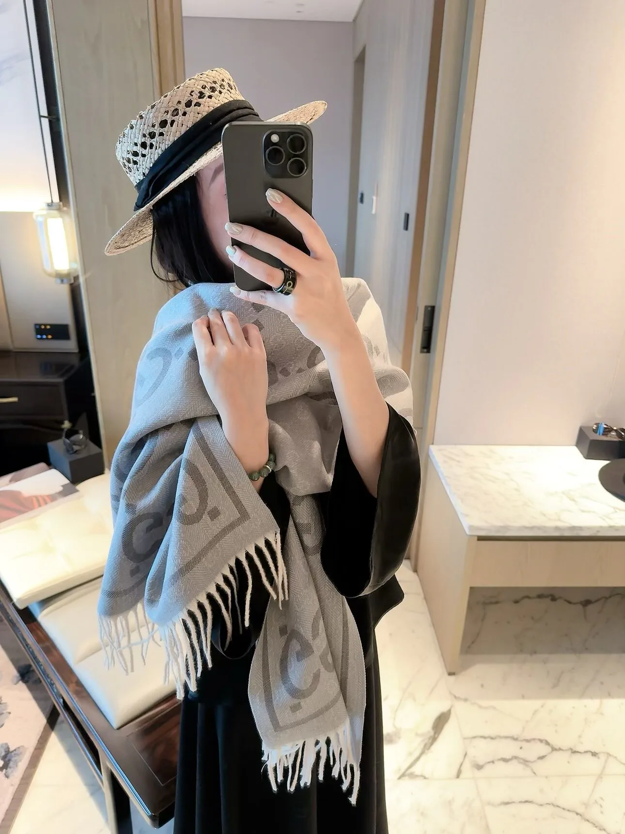 Шарфы Gucci 18598272