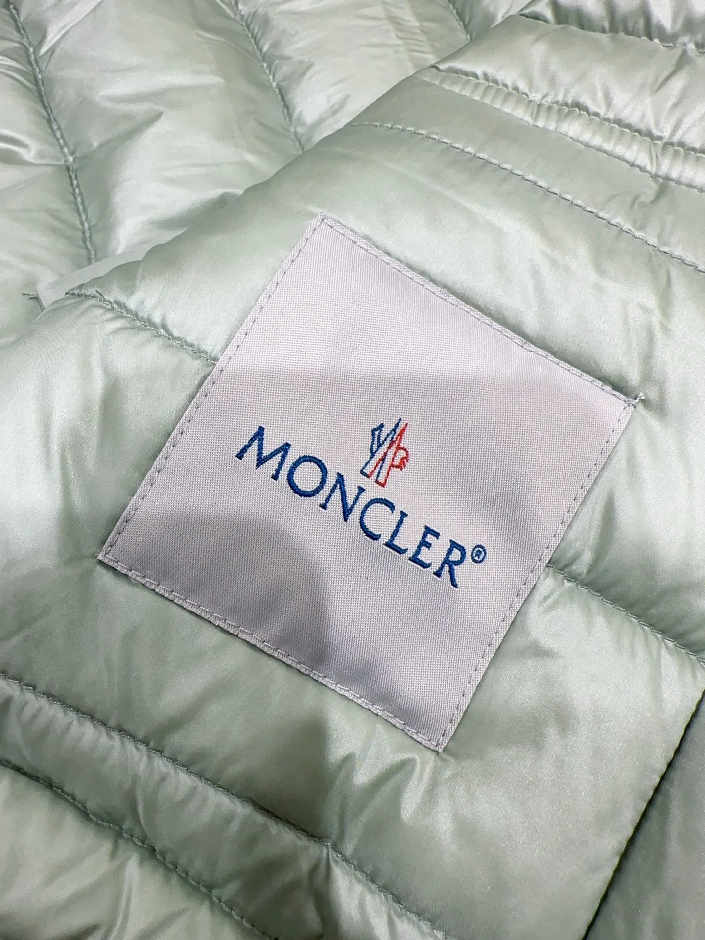 Куртки И Пуховики Женские Moncler 19084327