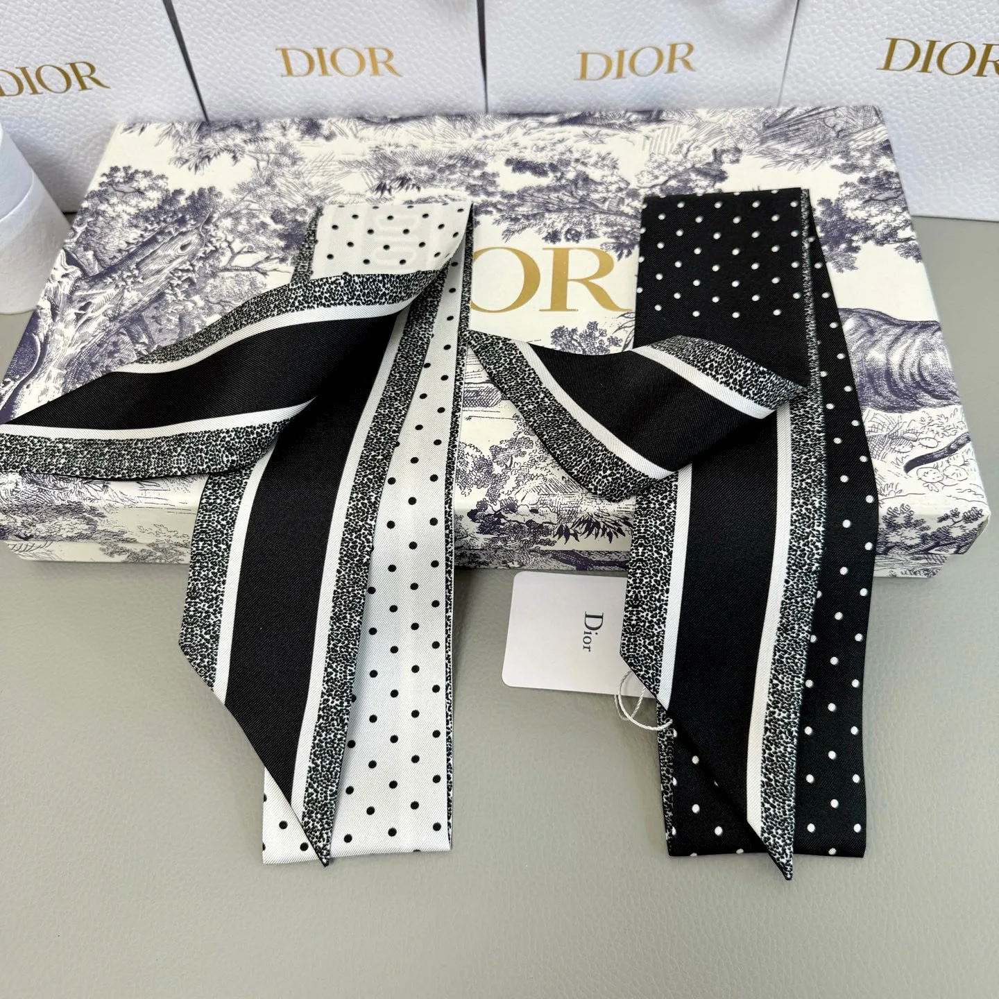 Платки Christian Dior 11882932