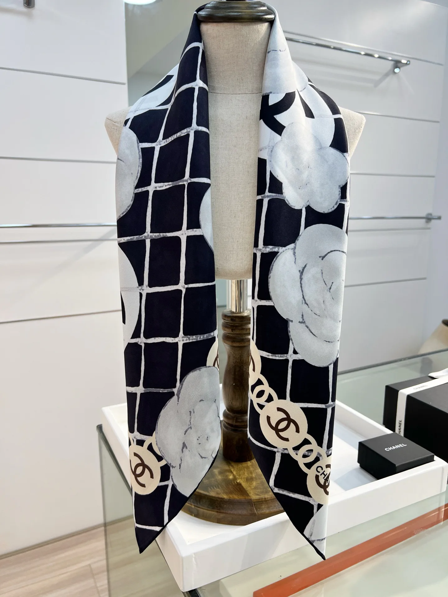 Шарфы Chanel 136906