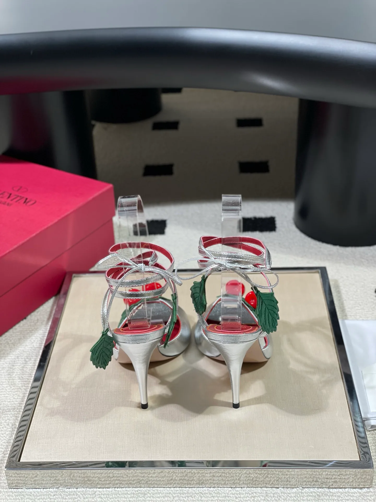 Босоножки Женские Valentino 13189672