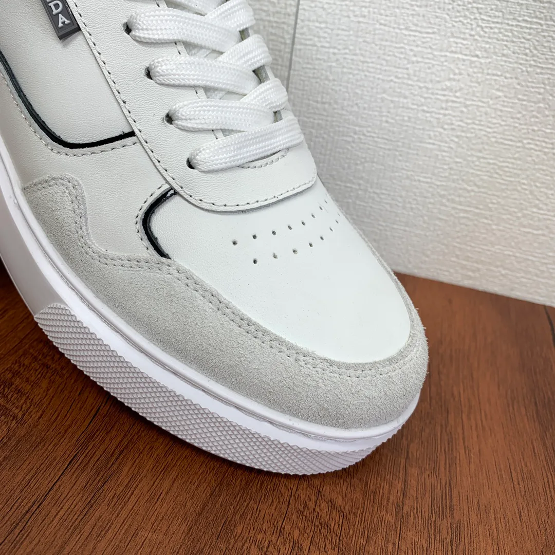 Кроссовки Мужские Prada 5608718