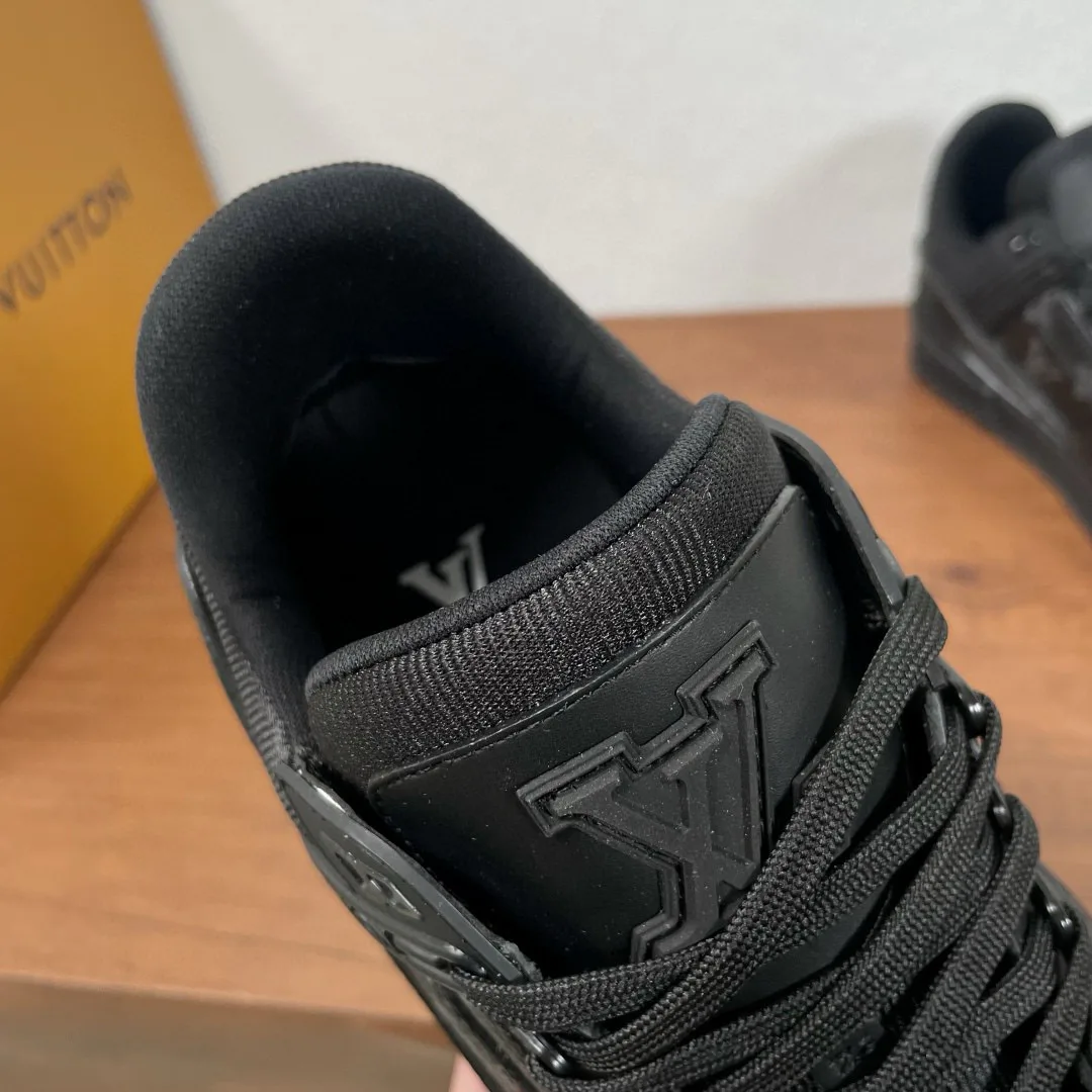 Кроссовки Женские Louis Vuitton 1894752