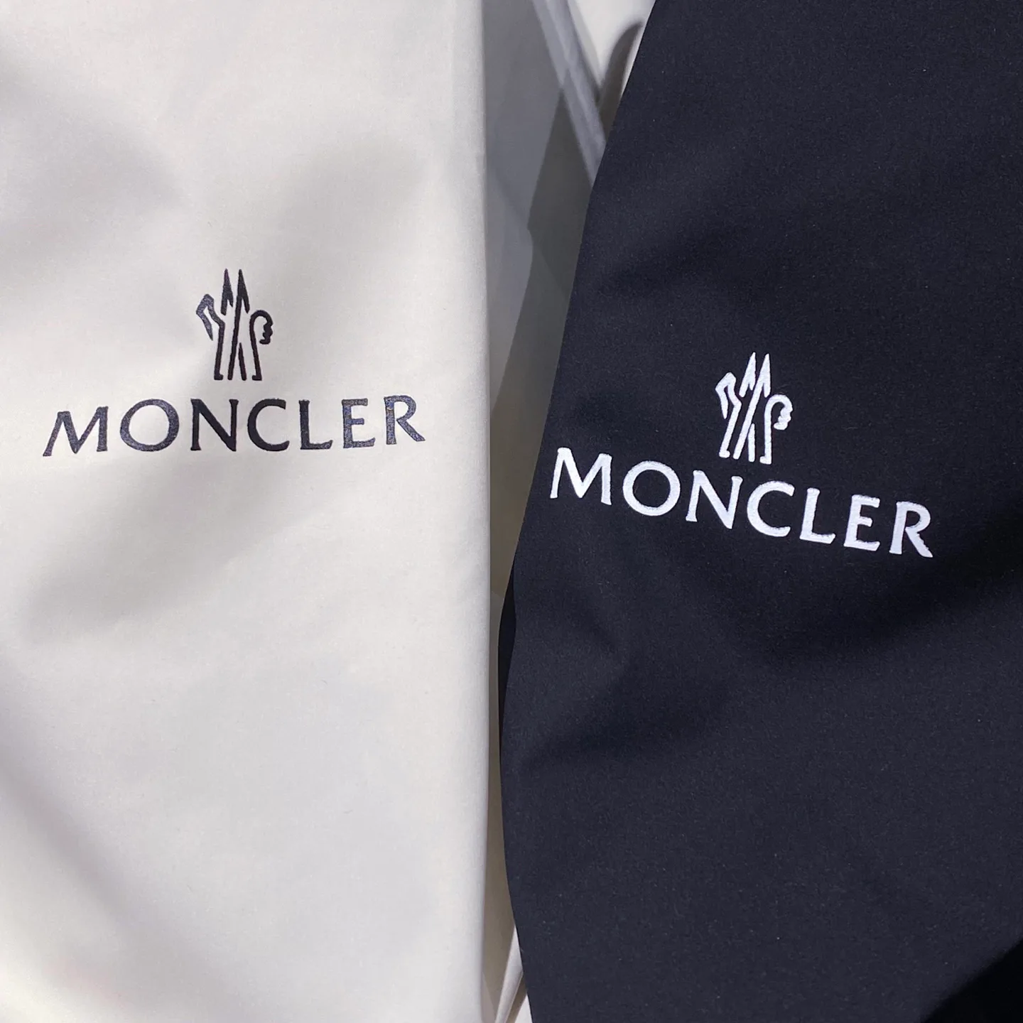 Куртки И Пуховики Мужские Moncler 1807028