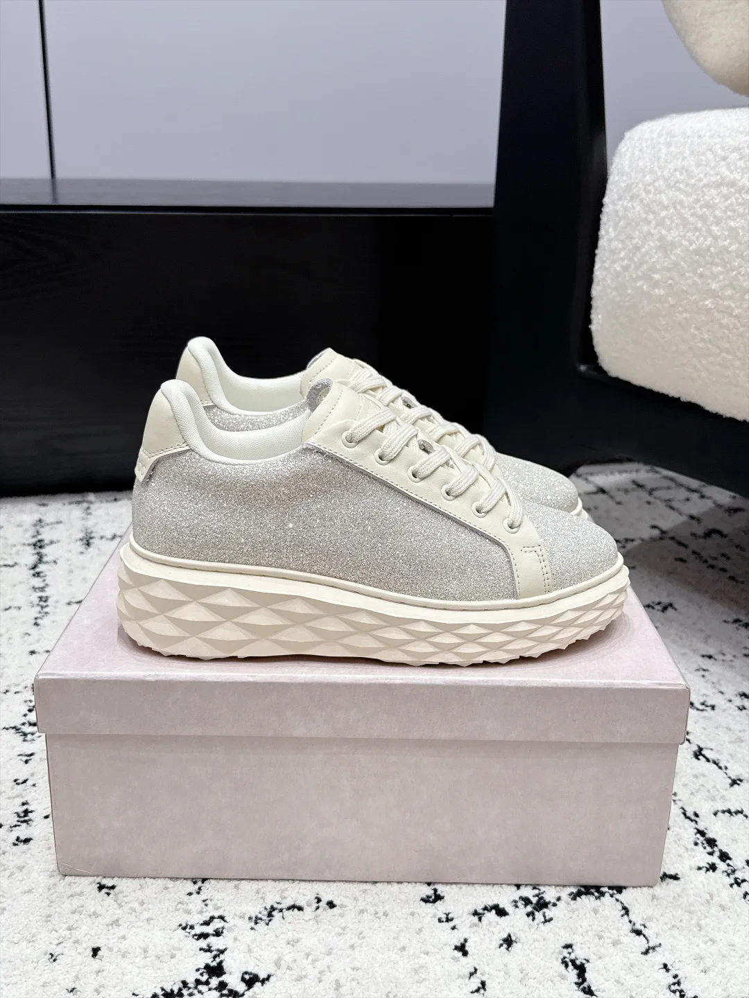 Кроссовки Женские Jimmy Choo 18125182