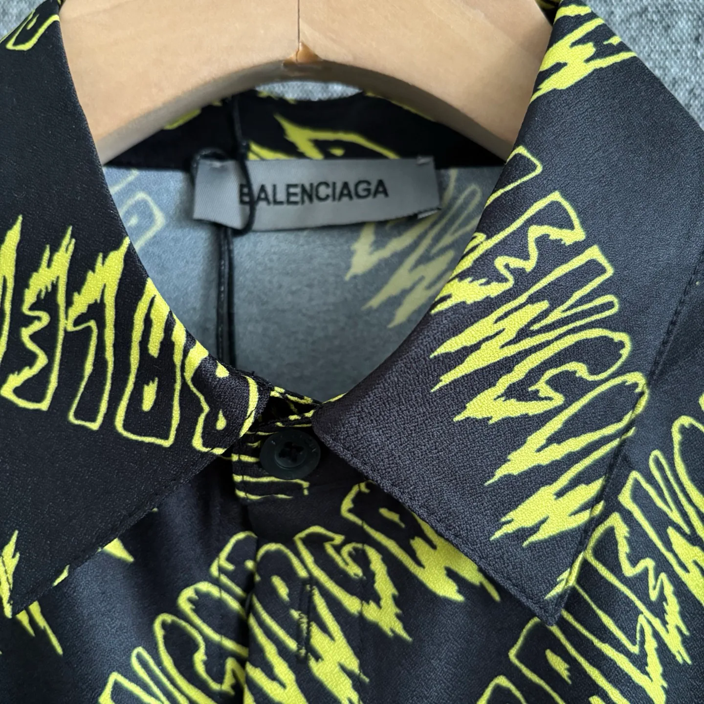 Рубашки Женские Balenciaga 13110713