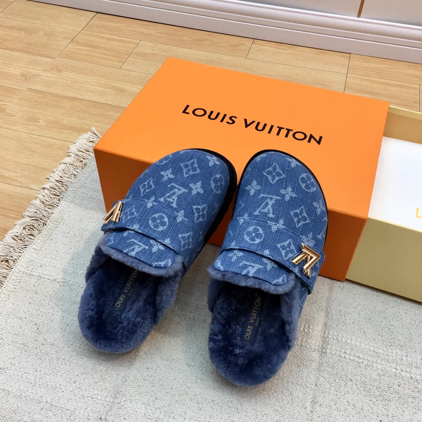 Тапочки Женские Louis Vuitton 3443666