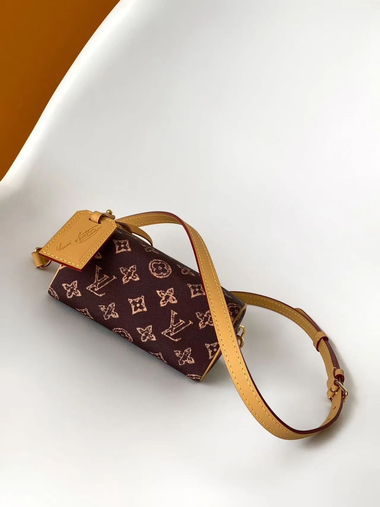 Сумки На Ремне Женские Louis Vuitton 903193