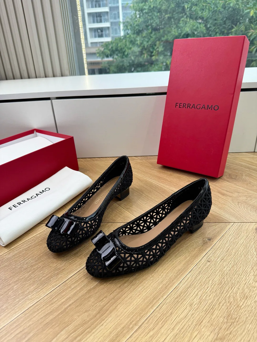 Туфли Женские Salvatore Ferragamo 17178197