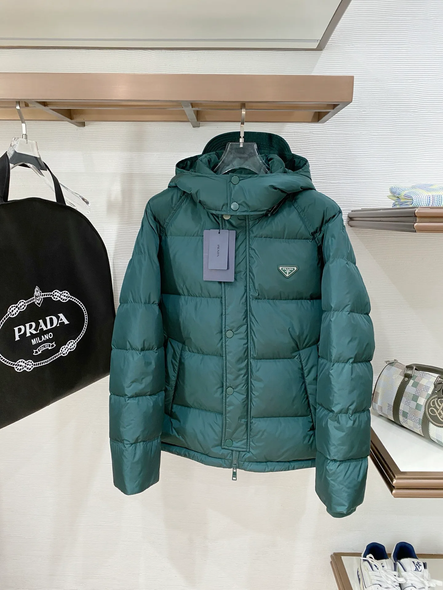 Куртки И Пуховики Мужские Prada 17930667
