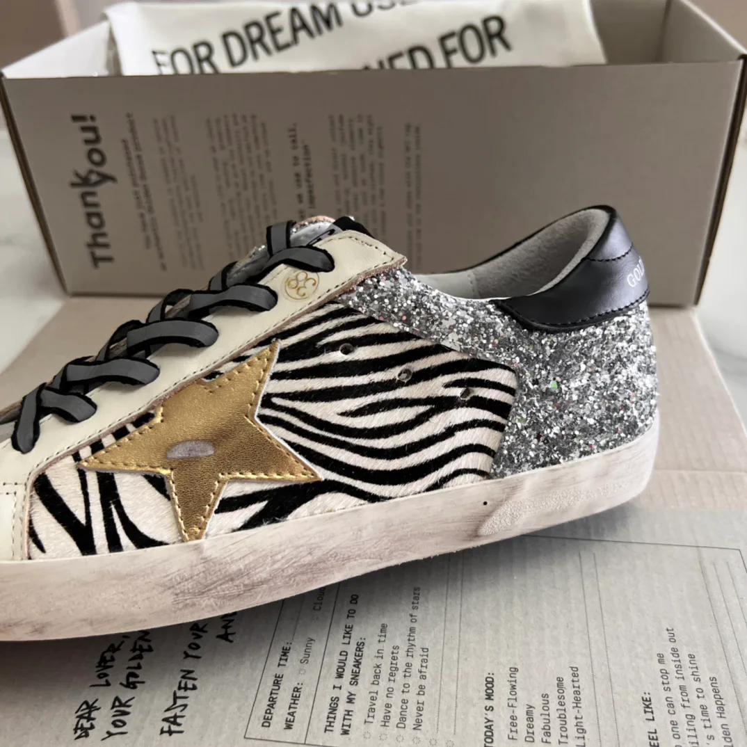 Кроссовки Женские Golden Goose 16995658