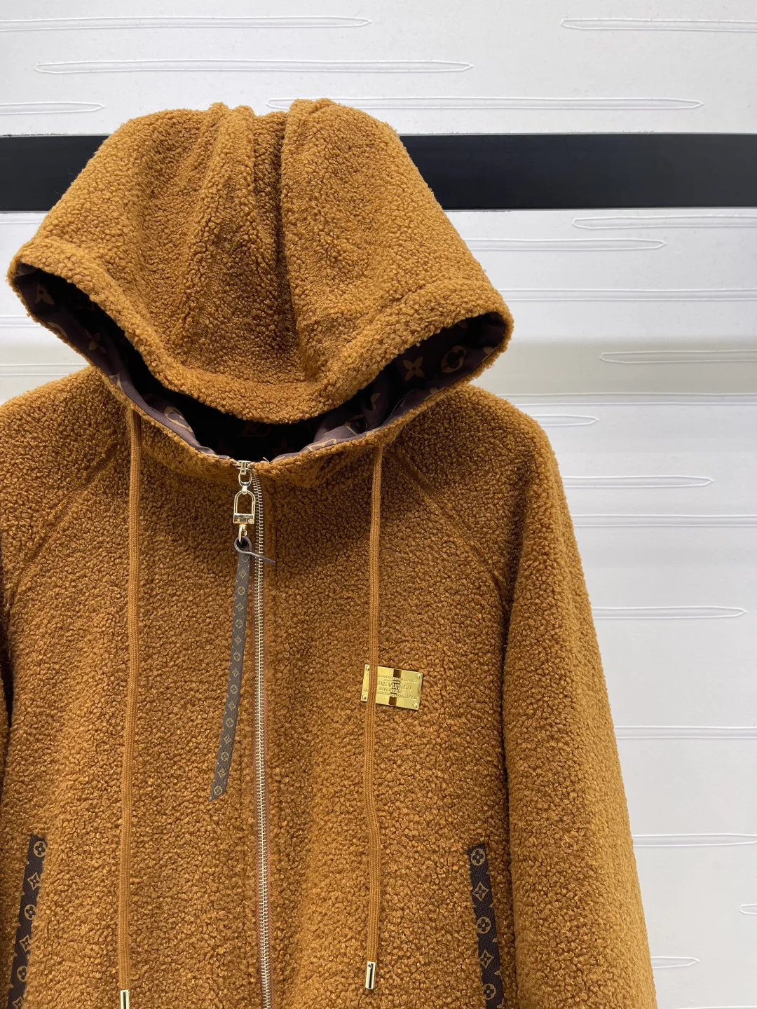 Куртки И Пуховики Женские Louis Vuitton 1236704