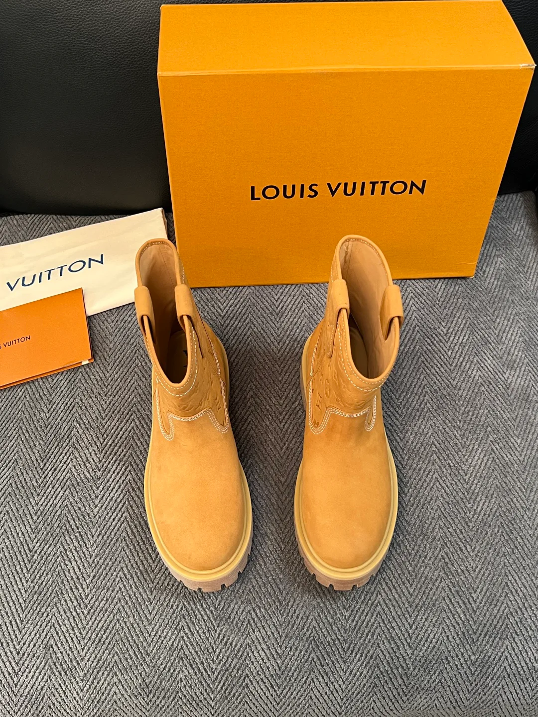 Ботинки Мужские Louis Vuitton 18417477