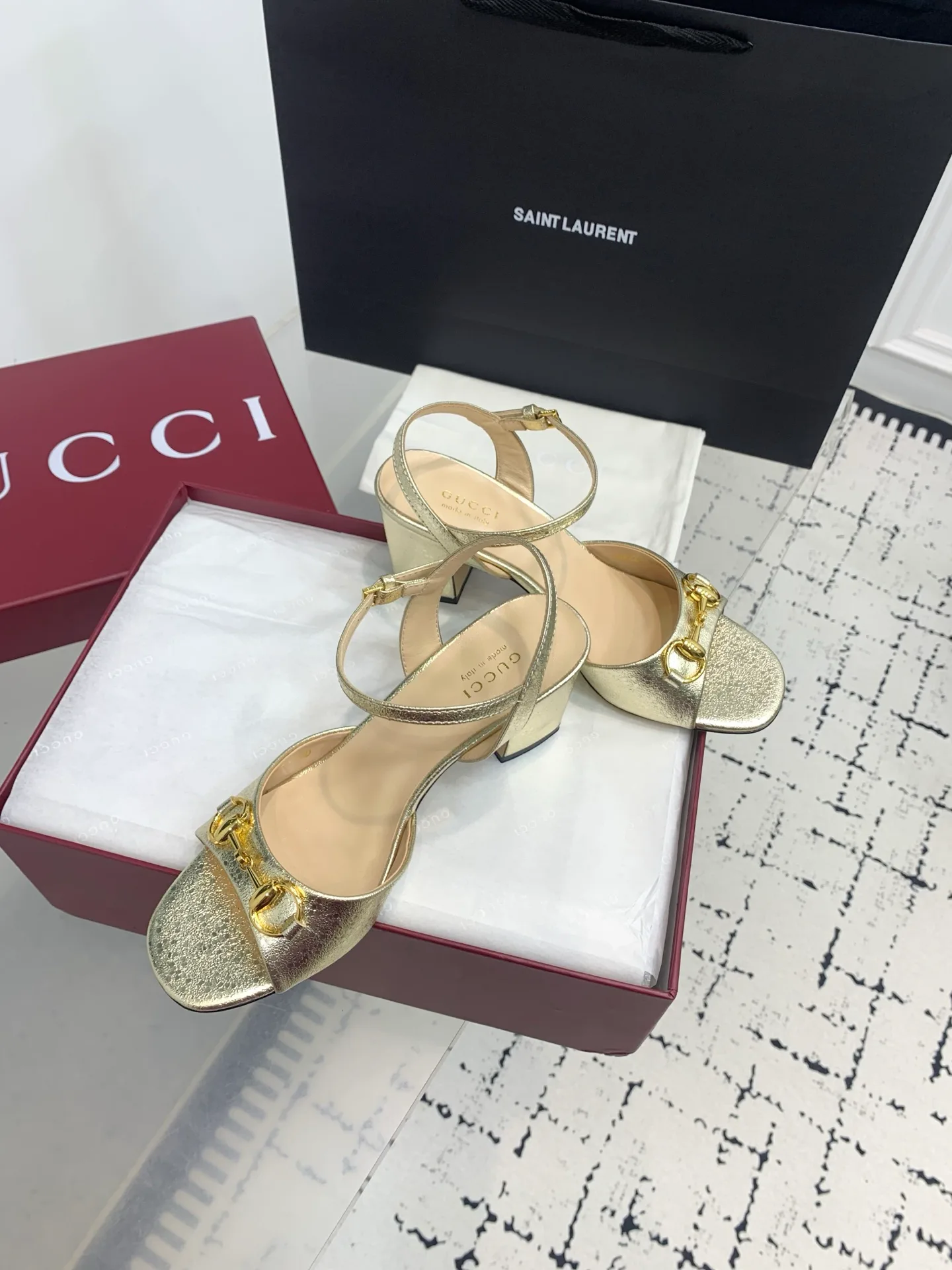Сандалии Женские Gucci 882875