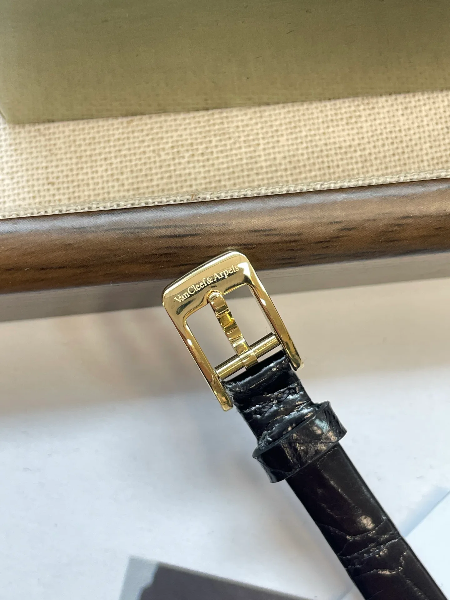 Часы Женские Van Cleef & Arpels 17336732