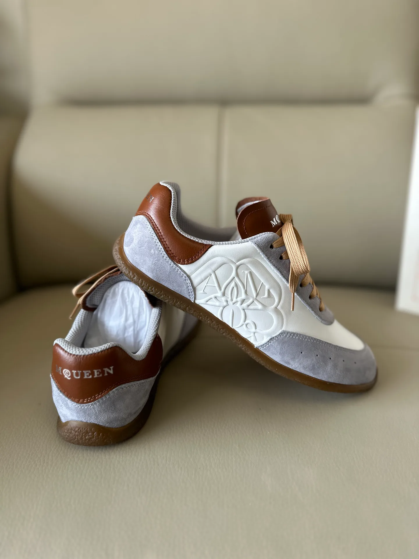 Кроссовки Женские Alexander Mcqueen 18616775