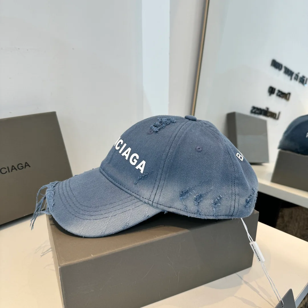Головные Уборы Balenciaga 11633365