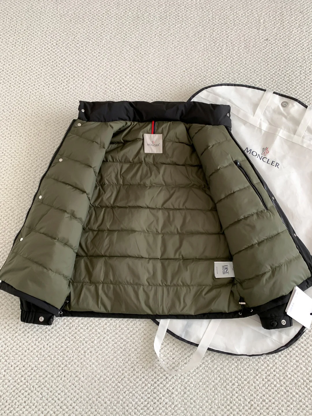 Куртки И Пуховики Мужские Moncler 1270863