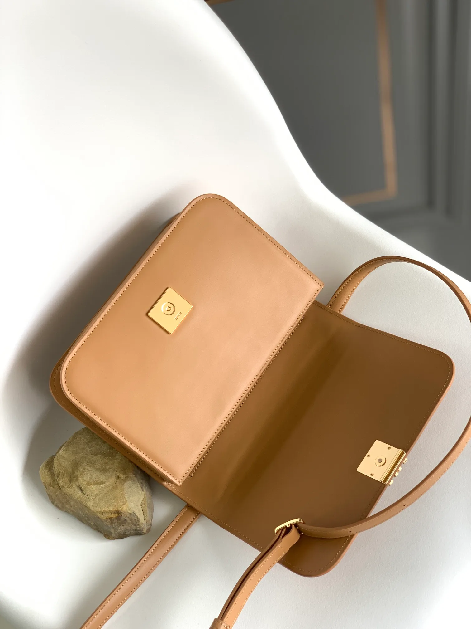 Классические Сумки Женские Loewe 6448006