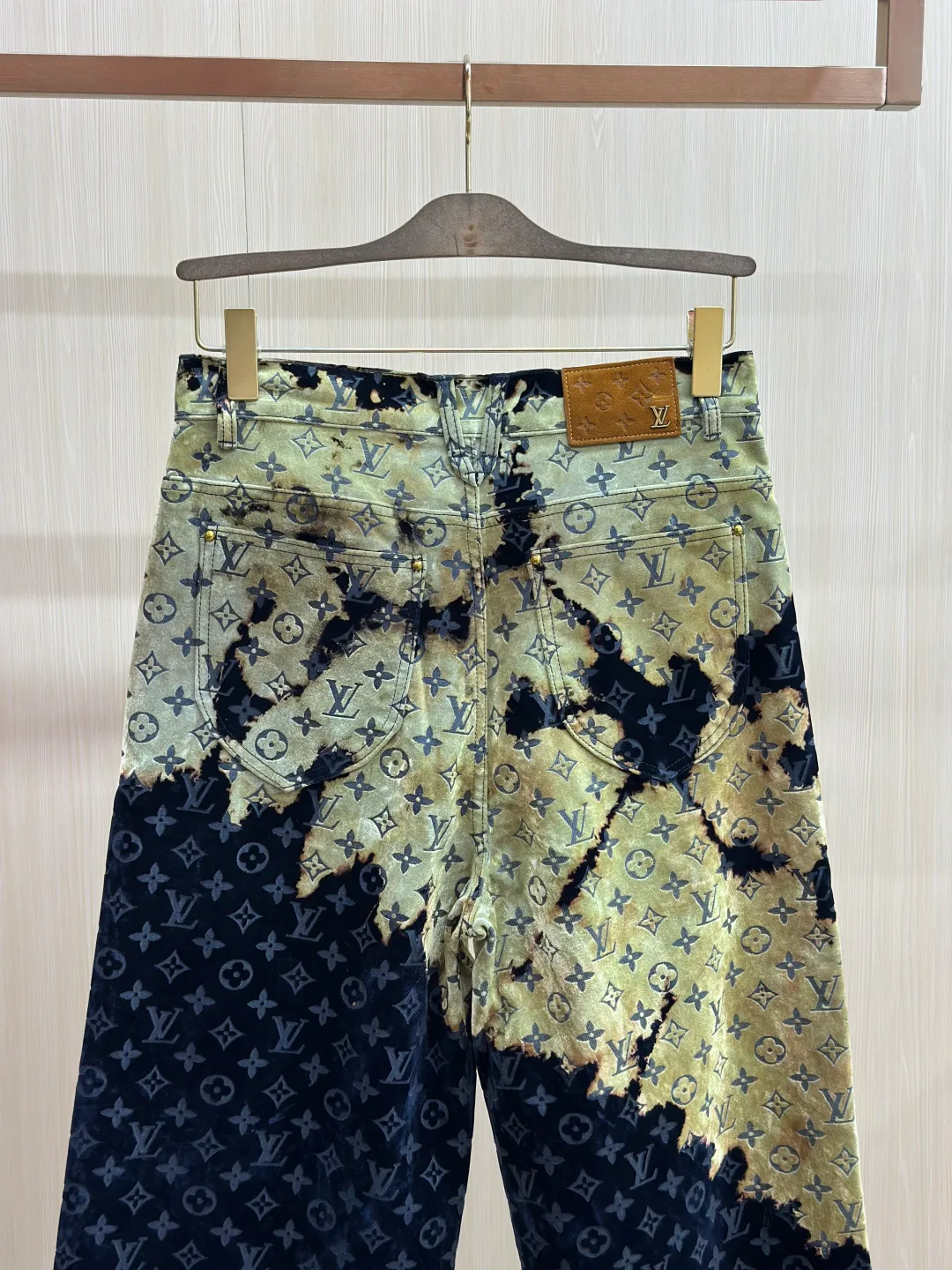 Джинсы Мужские Louis Vuitton 18599308