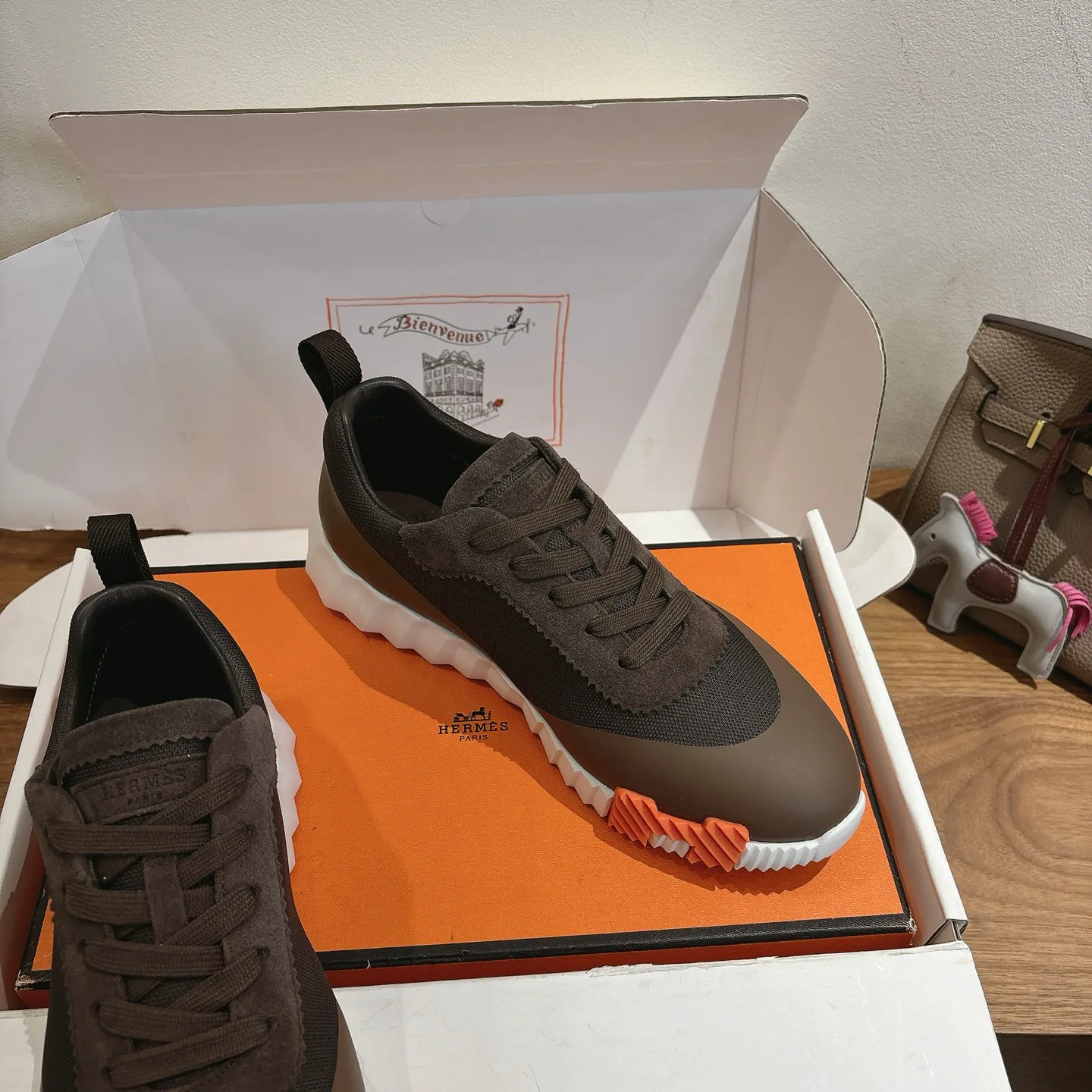 Кроссовки Женские Hermes 18729713