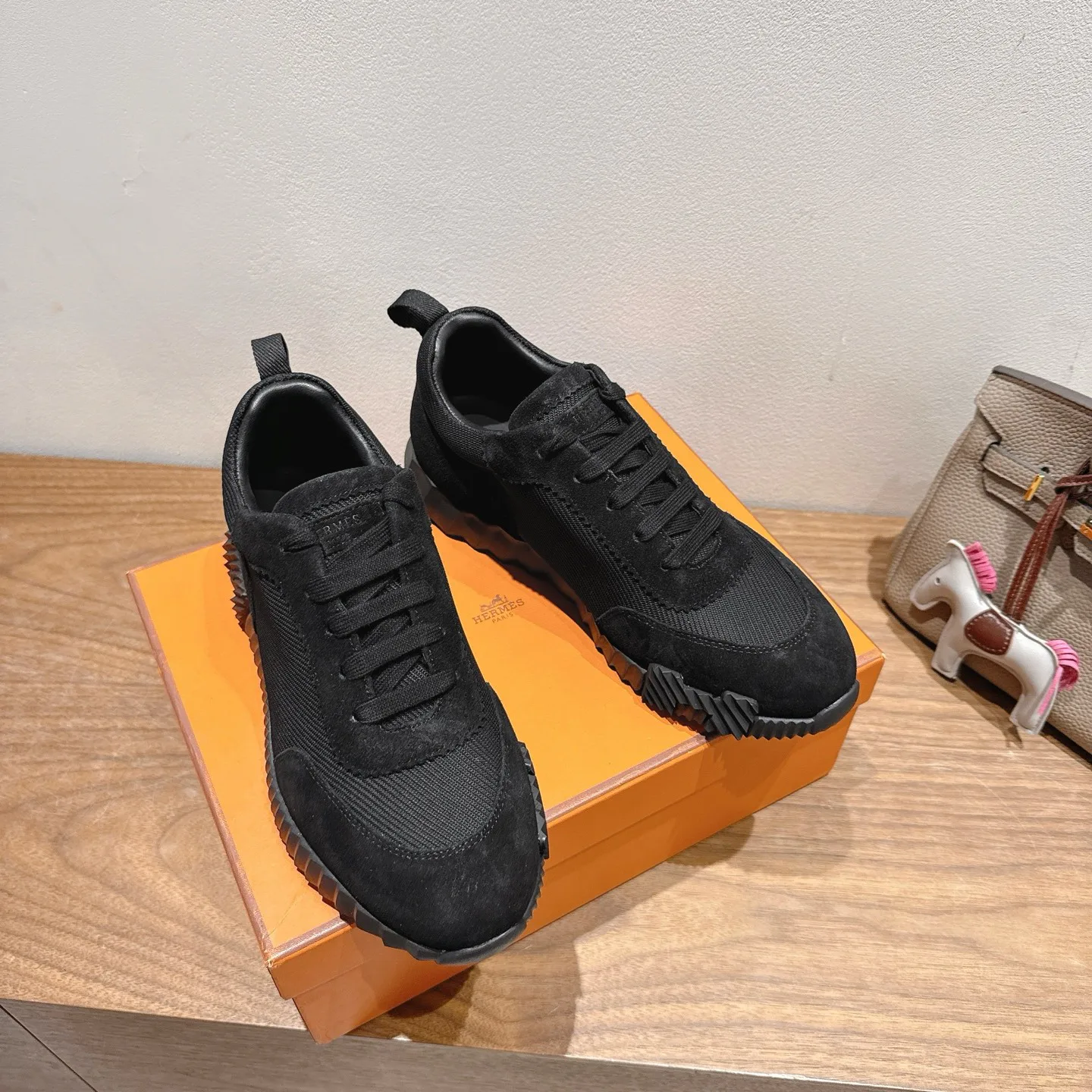 Кроссовки Женские Hermes 18729702