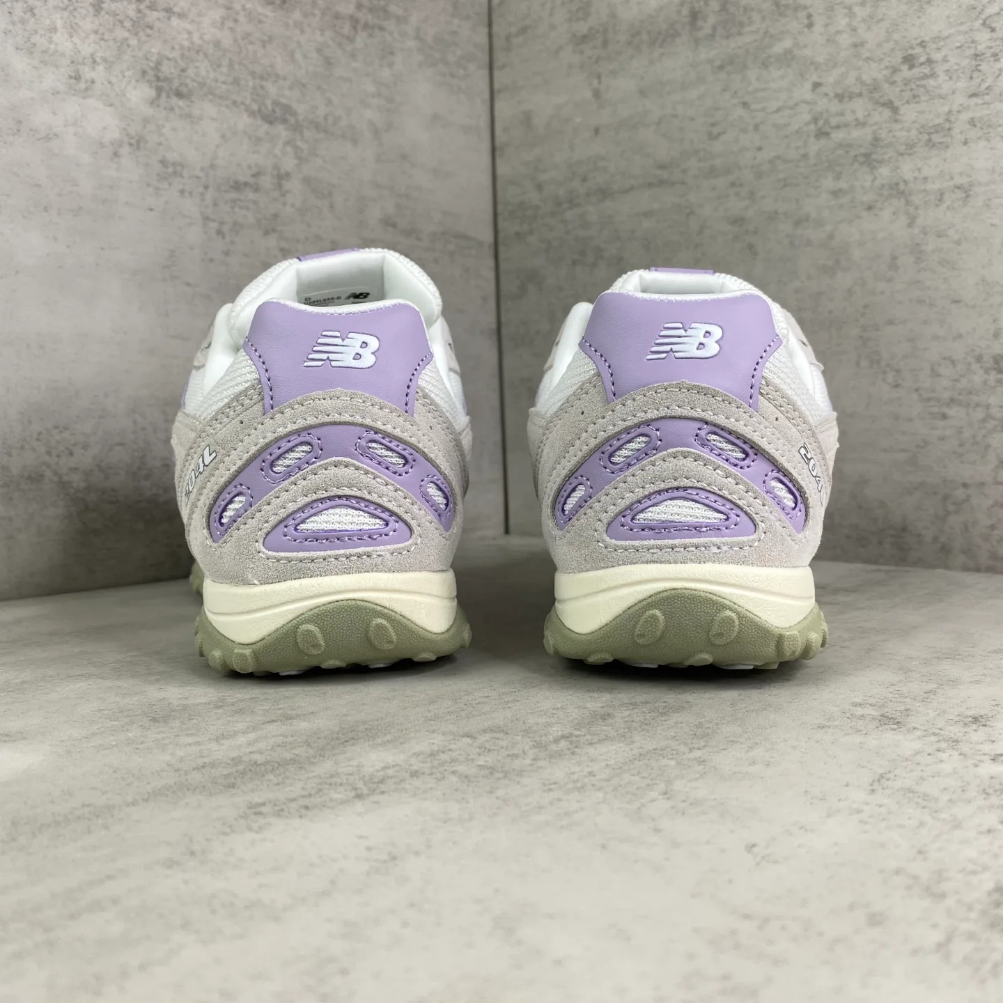 Кроссовки Женские New Balance 17963598