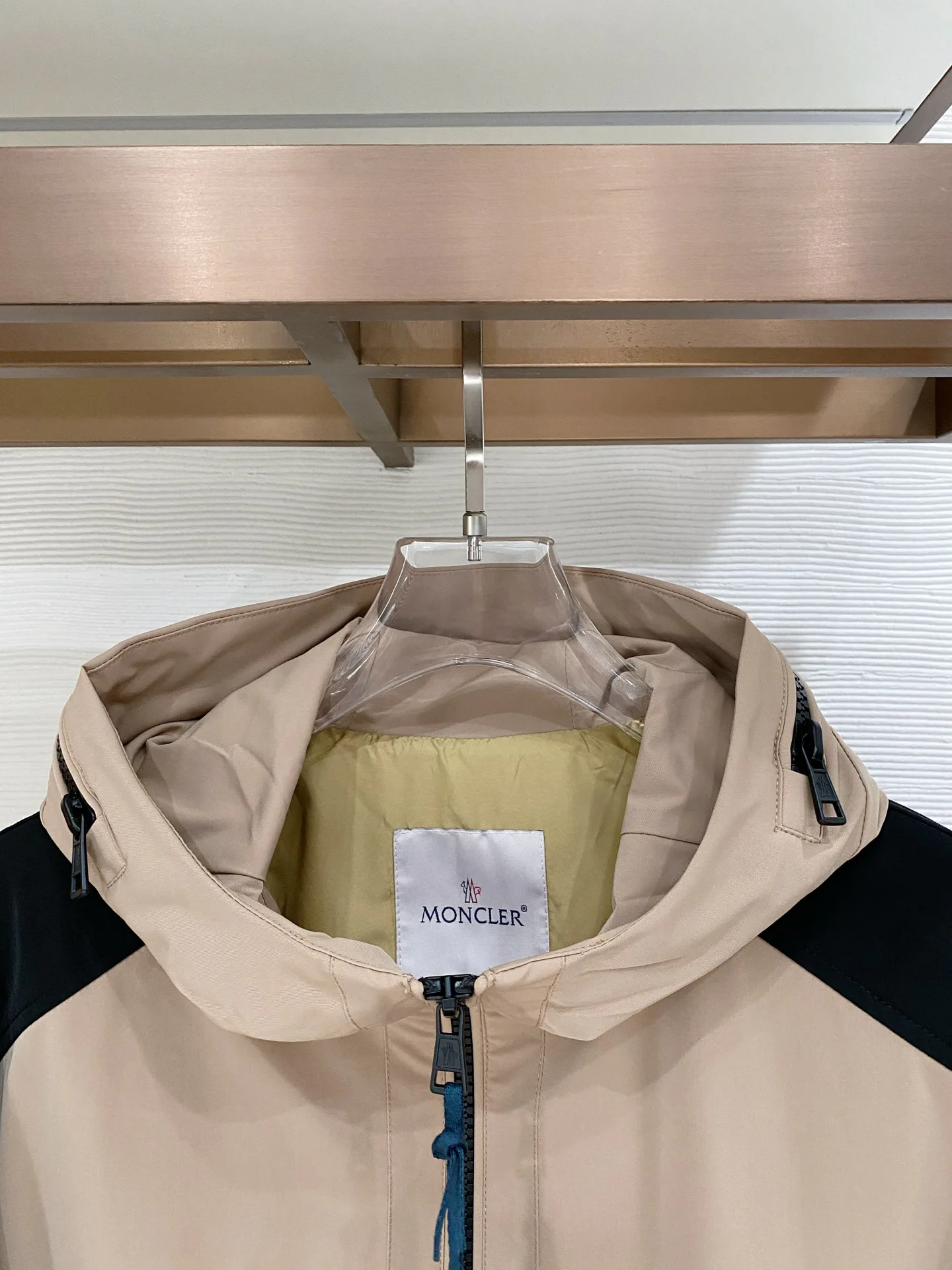 Куртки И Пуховики Мужские Moncler 11392190