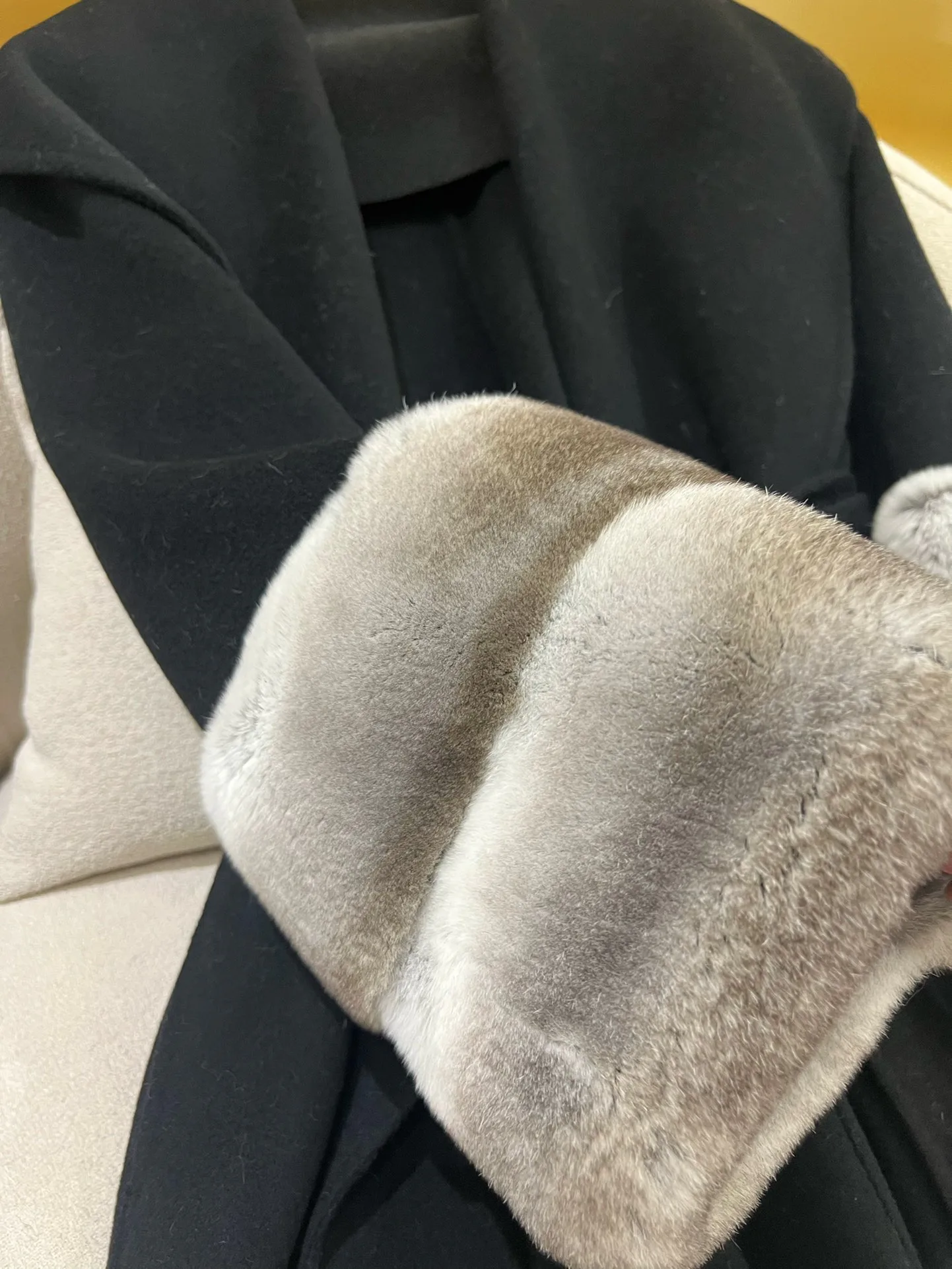 Пальто Женские Christian Dior 202402