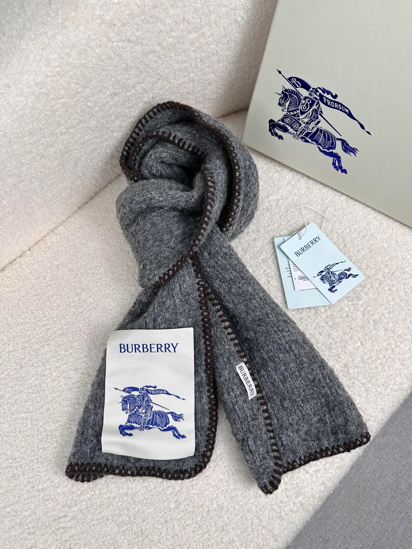 Шарфы Burberry 386921