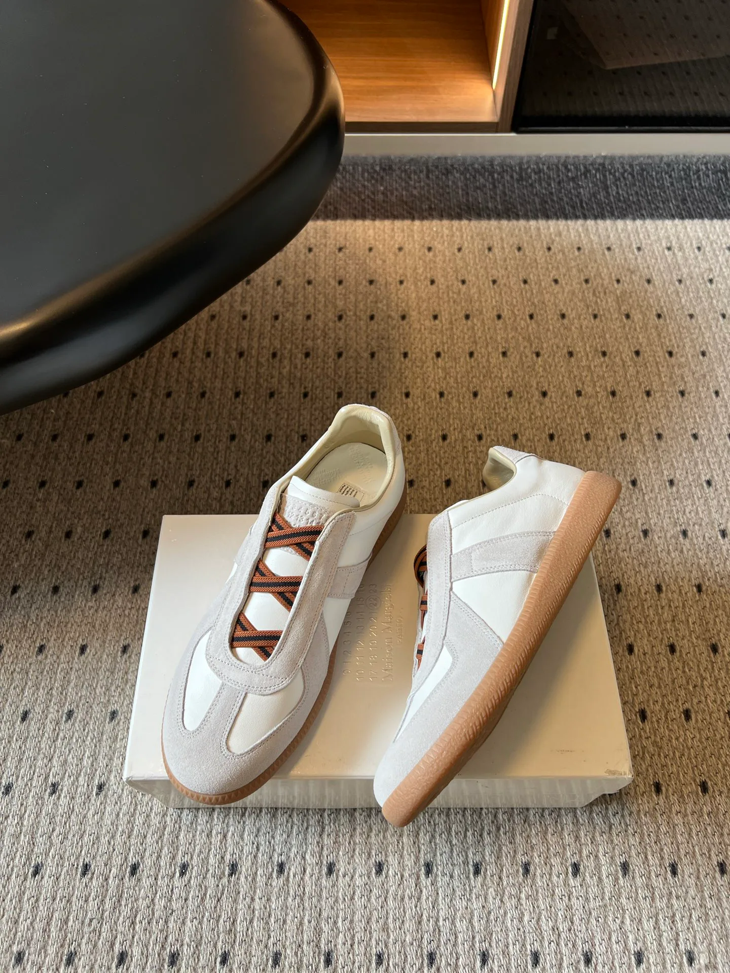 Кроссовки Женские Maison Margiela 17568936
