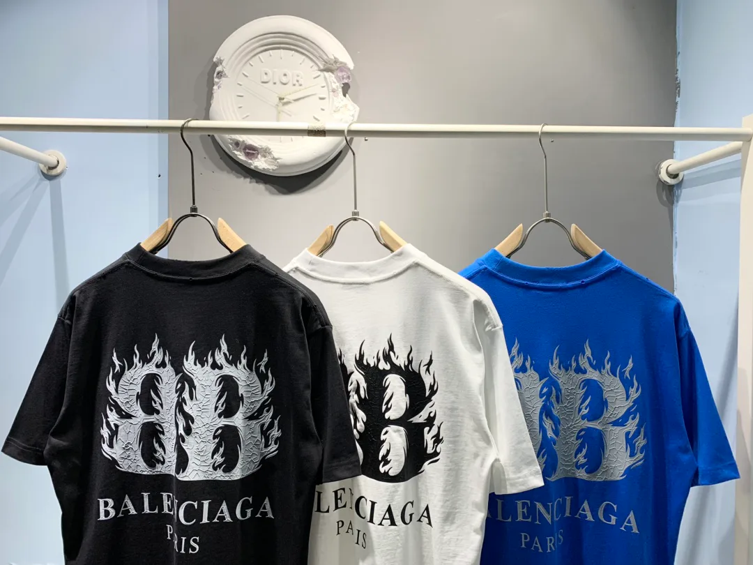 Футболки Женские Balenciaga 17178