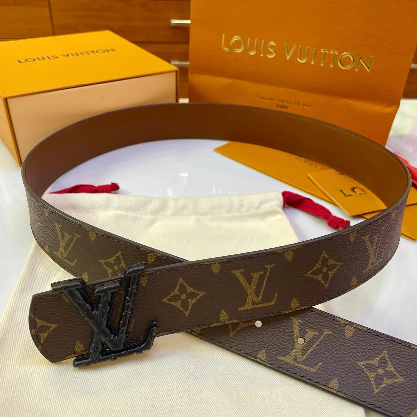 Ремни Louis Vuitton 11406576