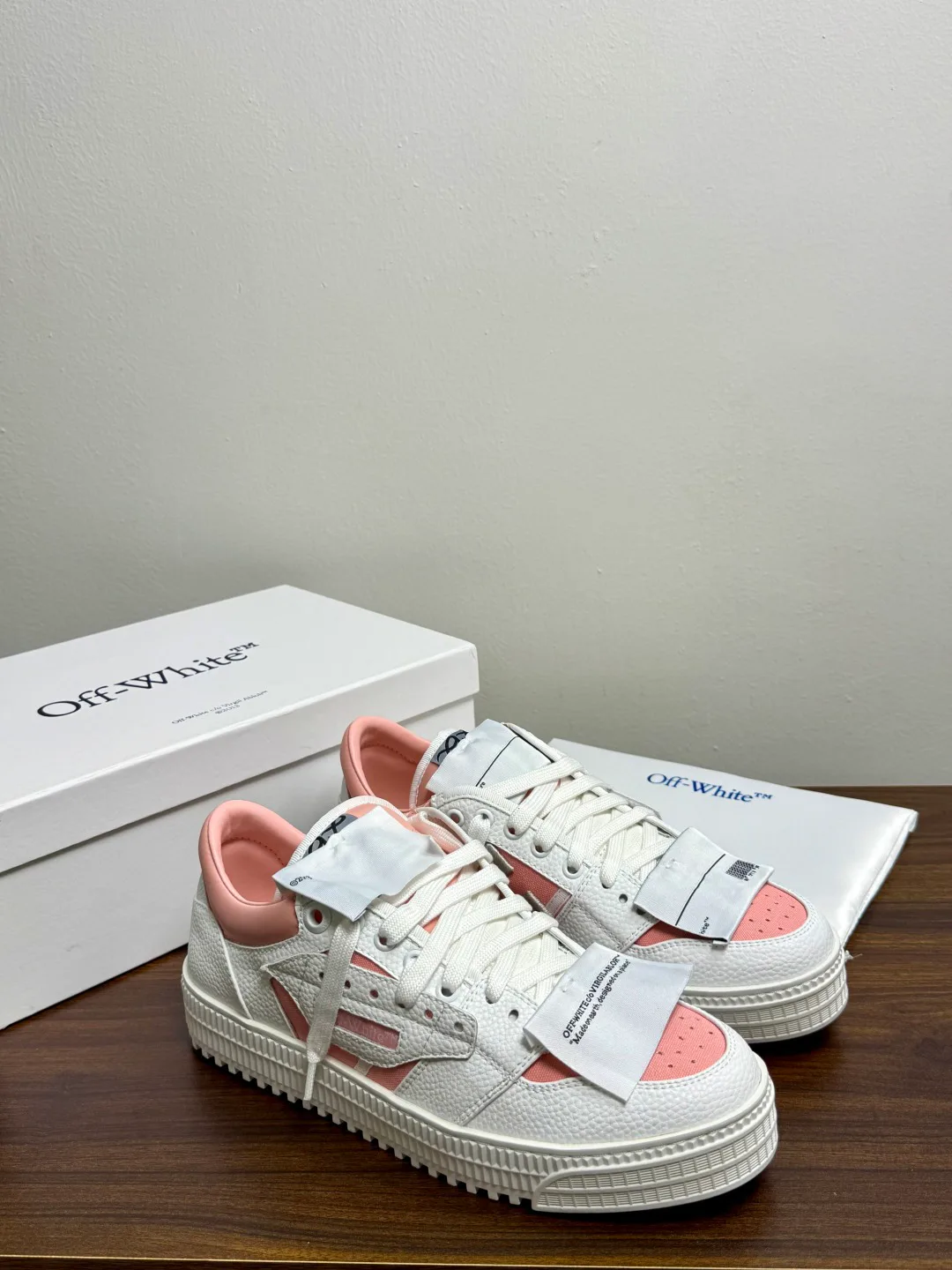 Кроссовки Женские Off-White 18961469