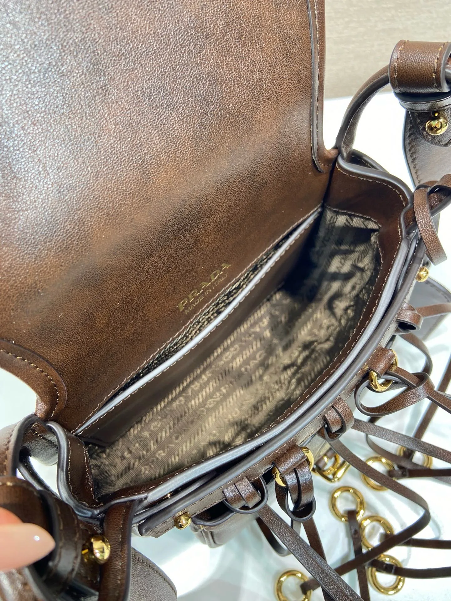 Классические Сумки Женские Prada 18184689