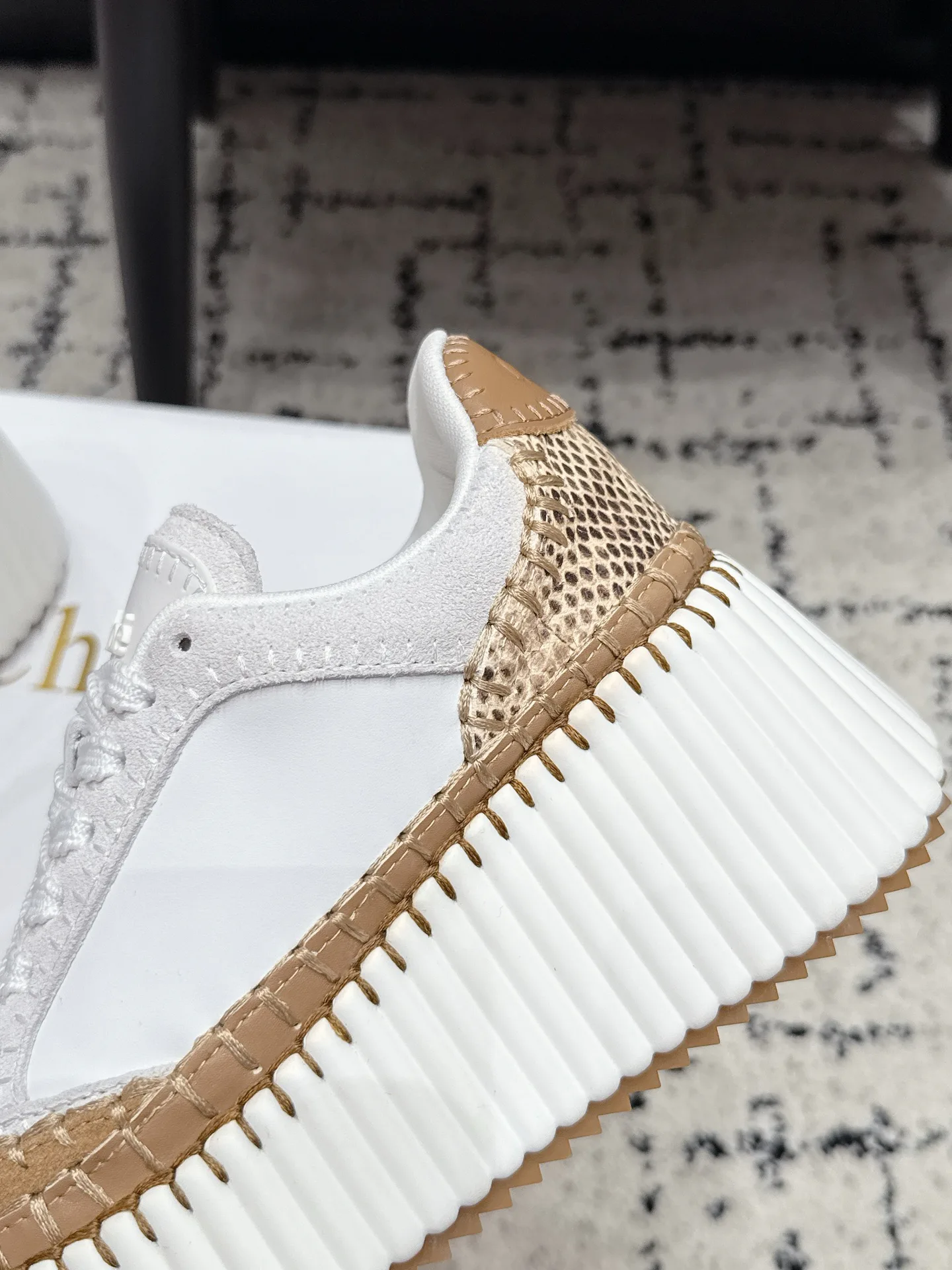 Кроссовки Женские Chloe 17355766