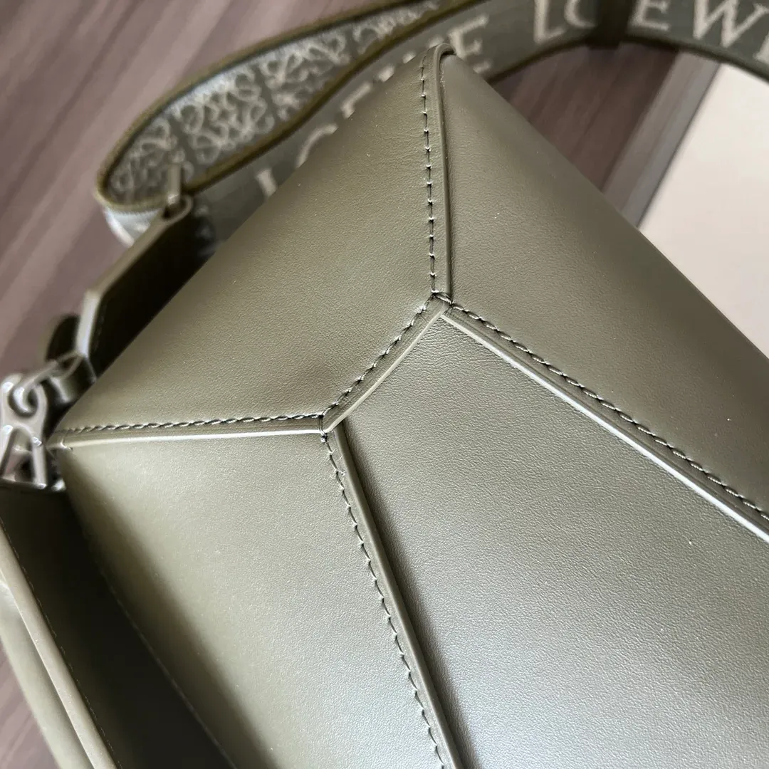 Классические Сумки Женские Loewe 6447968