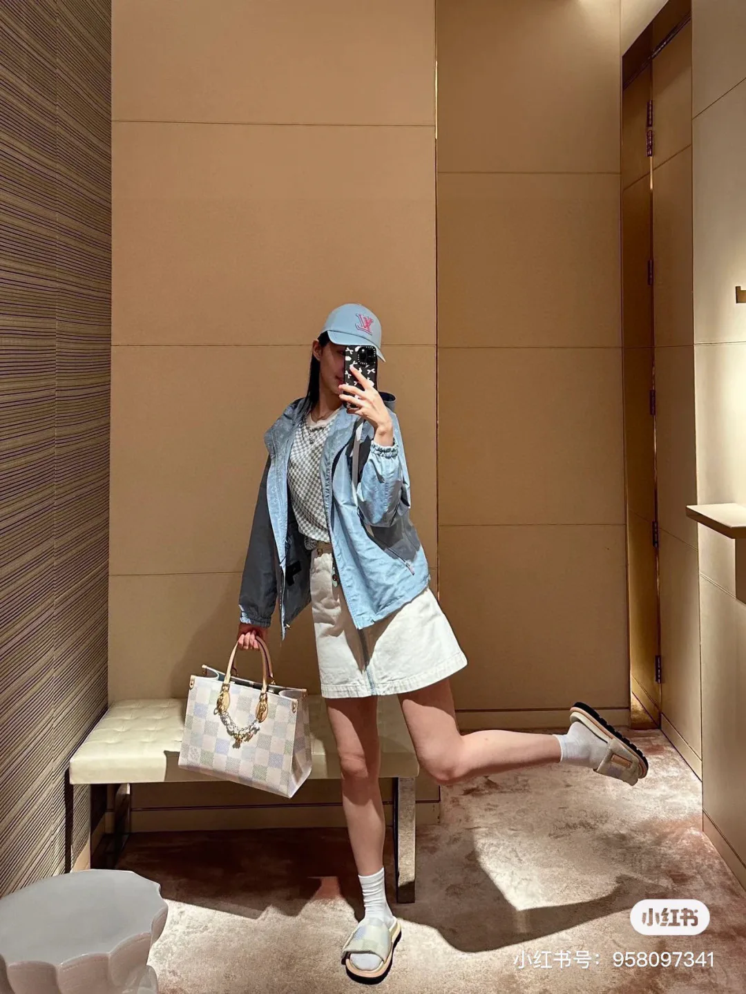 Куртки Женские Loewe Куртки Женские Loewe