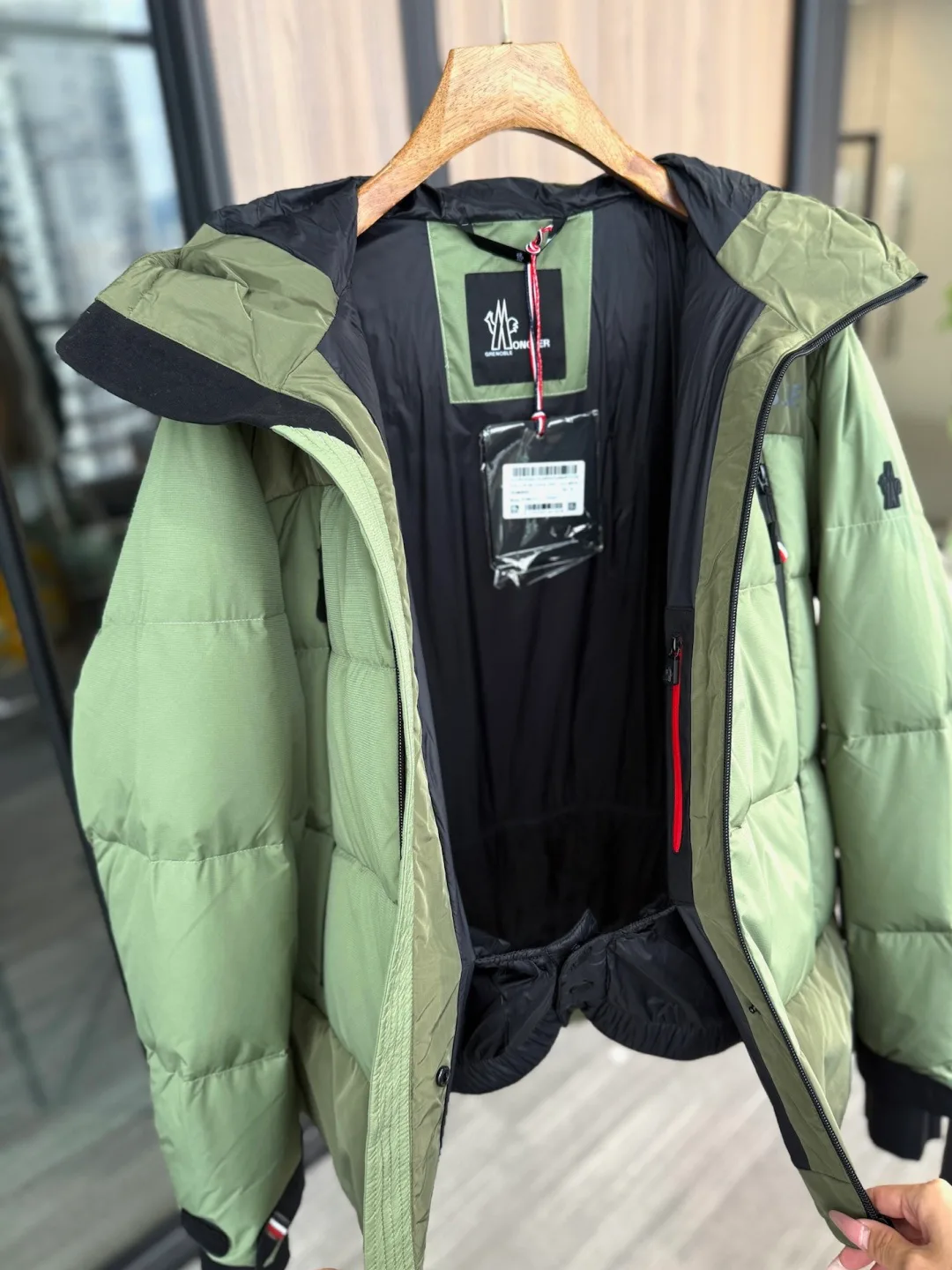 Куртки И Пуховики Женские Moncler 18728805