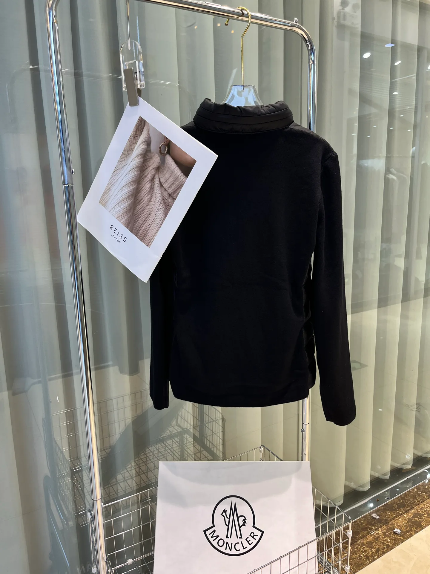 Куртки И Пуховики Женские Moncler 18204178