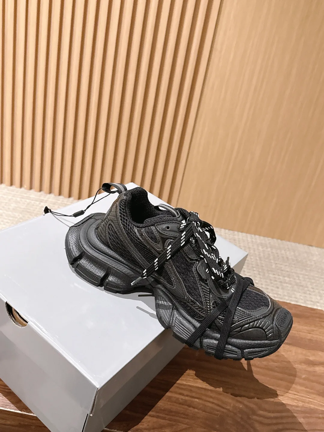 Кроссовки Женские Balenciaga 19780212