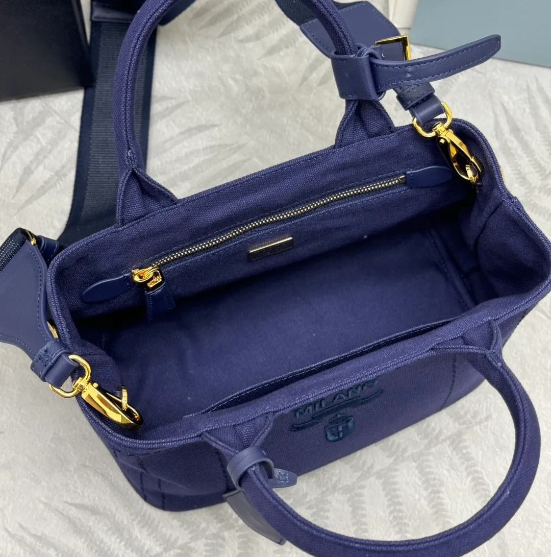 Классические Сумки Женские Prada 11164980